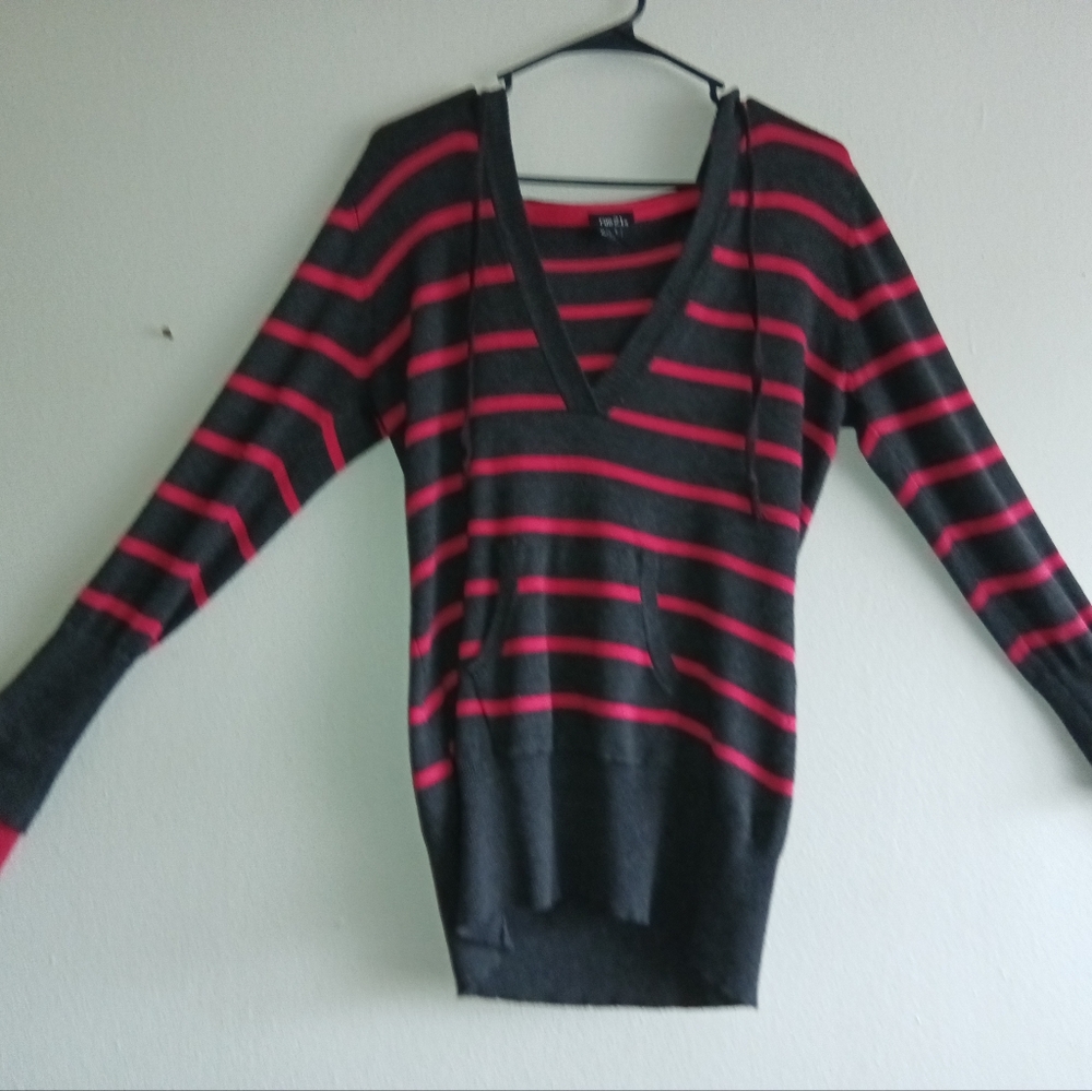 Rue 21 Sweater with hood and long sleeves M